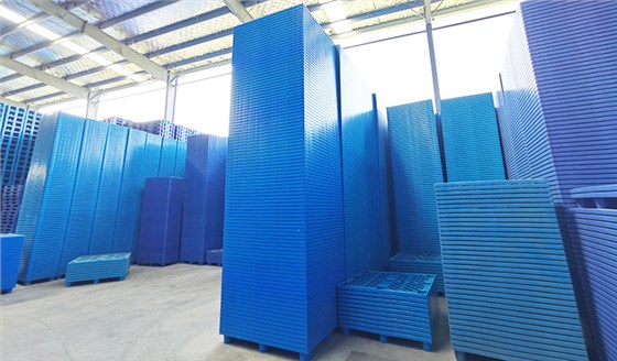 九脚网格塑料托盘4