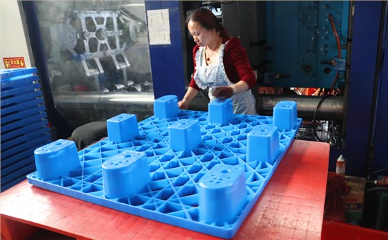 JSL-1109网轻九脚塑料托盘